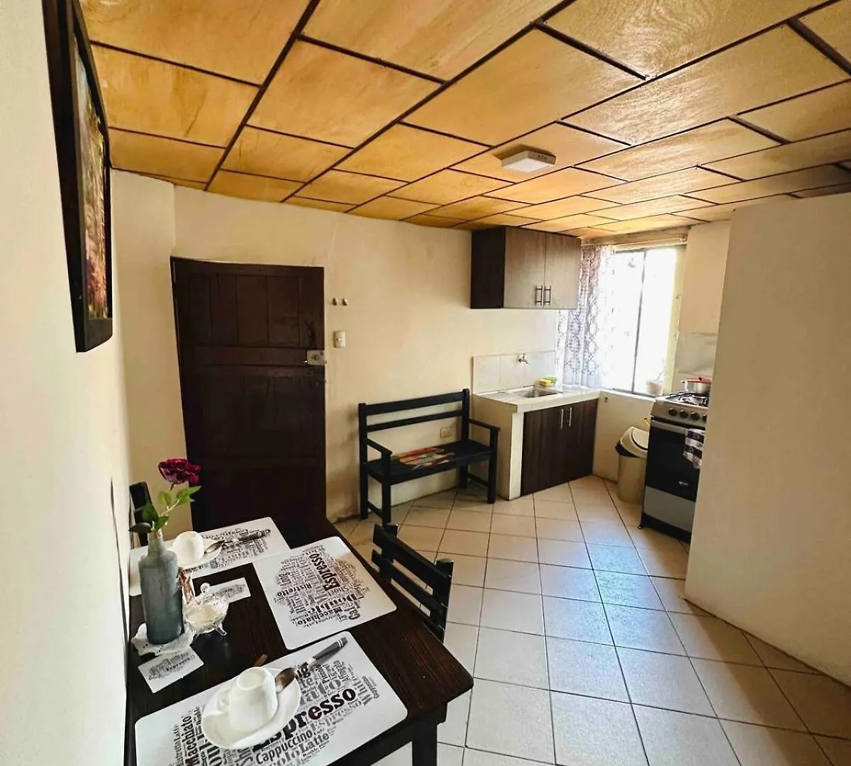Suite Independiente Con Cocina Equipada Cuenca